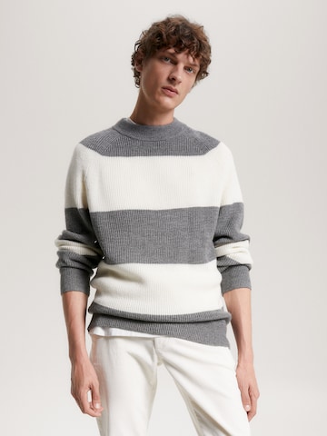 TOMMY HILFIGER Pullover in Grau: predná strana