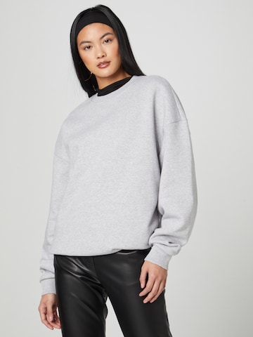 millane Sweatshirt 'Cassandra' in Grijs: voorkant