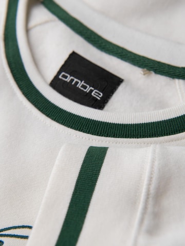 Ombre Sweatshirt 'OM-SSNZ-0241' in White