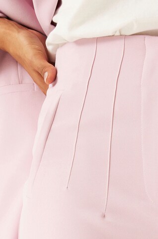GARCIA Regular Pleat-Front Pants in Pink