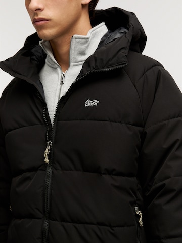 Giacca di mezza stagione di Pull&Bear in nero