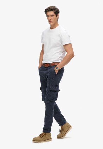 Regular Pantalon cargo Superdry en bleu