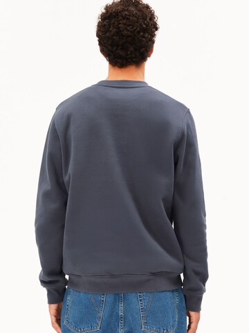 ARMEDANGELS Sweatshirt in Grey