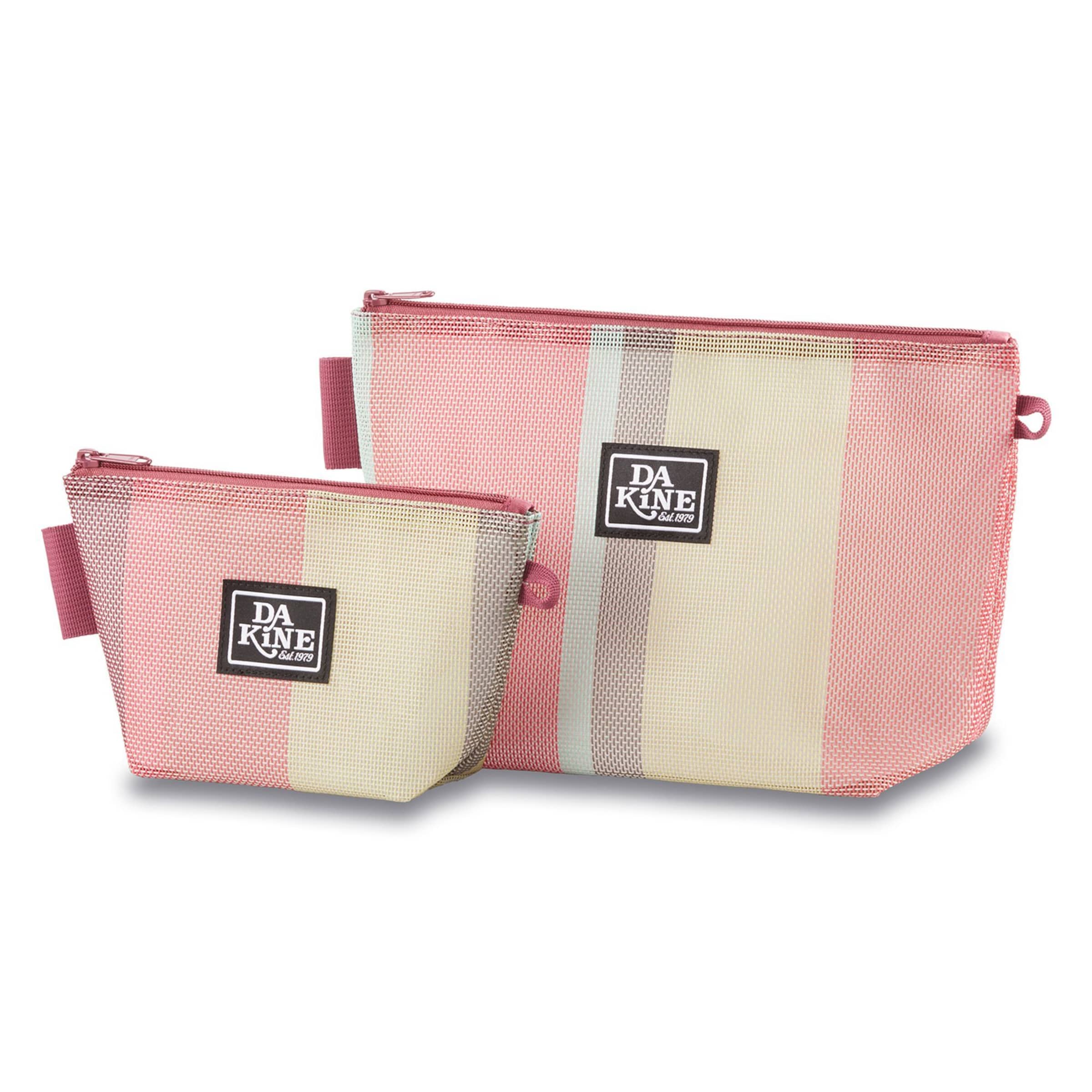 DAKINE Laundry bag in Pink: front