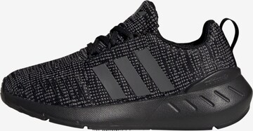 Scarpa sportiva 'Swift Run 22' di ADIDAS SPORTSWEAR in nero: frontale