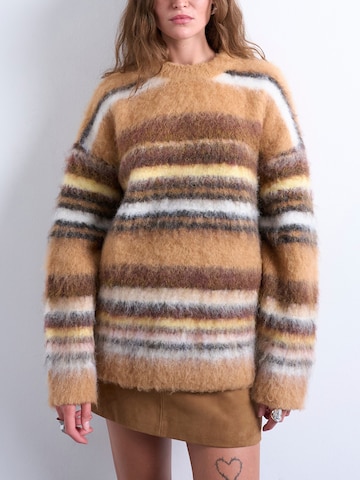 Pull-over 'HALEY' TOPSHOP en beige : devant