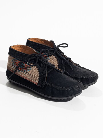 Bottines 'El Paso II' Minnetonka en noir