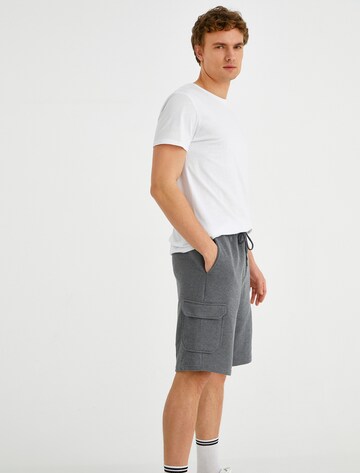 Koton Regular Broek in Grijs