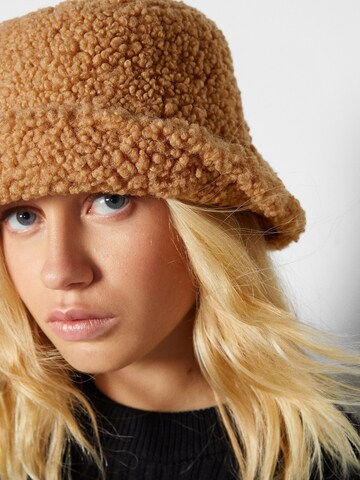 Bershka Hat in Brown