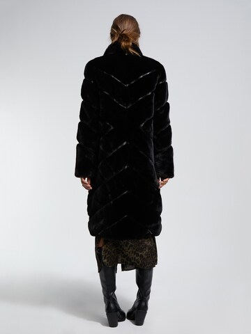 Lola Casademunt Mantel in Schwarz