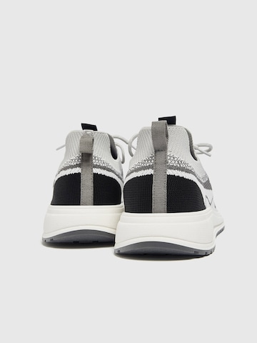 Pull&Bear Sneakers low i grå