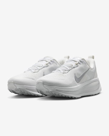 NIKE Running Shoes 'Vomero 18' in White