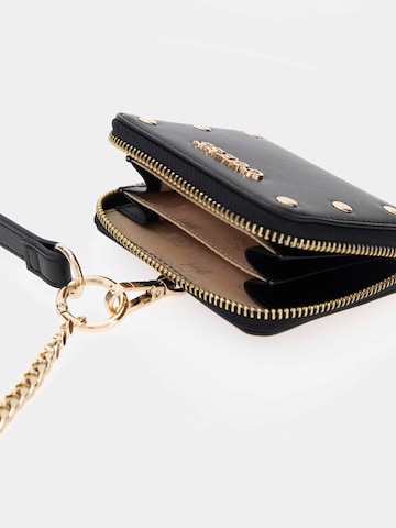 GUESS Tasche in Schwarz