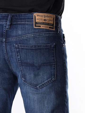 DIESEL - Tapered Vaquero 'BUSTER-X' en azul