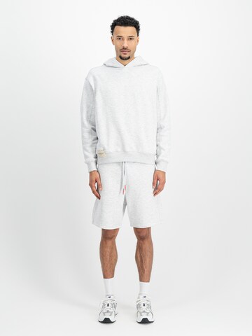 ALPHA INDUSTRIES Свободный крой Спортивные штаны в Серый