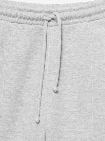 Tapered Pantaloni di Pull&Bear in grigio