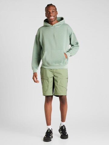 Abercrombie & Fitch Sweatshirt 'ESSENTIAL' in Groen