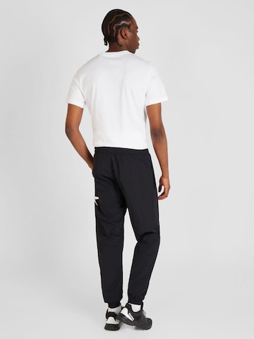 Reebok Tapered Παντελόνι 'VECTOR' σε μαύρο