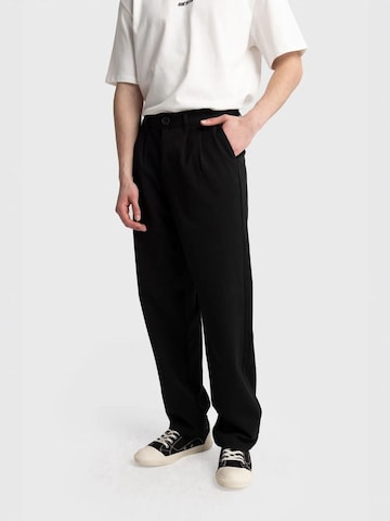 Pantalon à pince Giesto en noir : devant