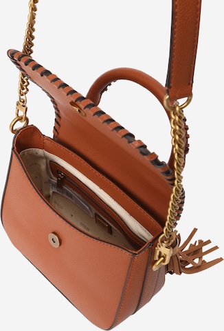 GUESS Käsilaukku 'KAOMA' värissä ruskea