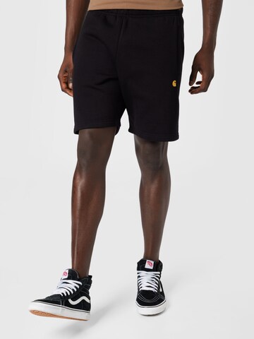 Carhartt WIP Regular Shorts 'Chase' in Schwarz: predná strana