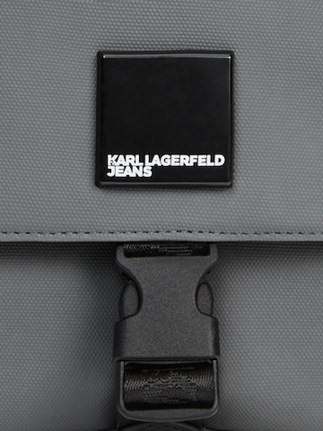 KARL LAGERFELD JEANS Umhängetasche 'Venture Reporter' in Grau