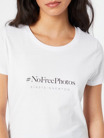 EINSTEIN & NEWTON Тениска 'Free Photos' в бяло