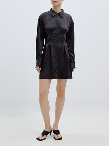 Robe-chemise 'Charleen' EDITED en noir