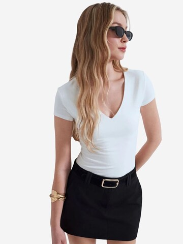 Top 'Blusen' di Dilvin in bianco