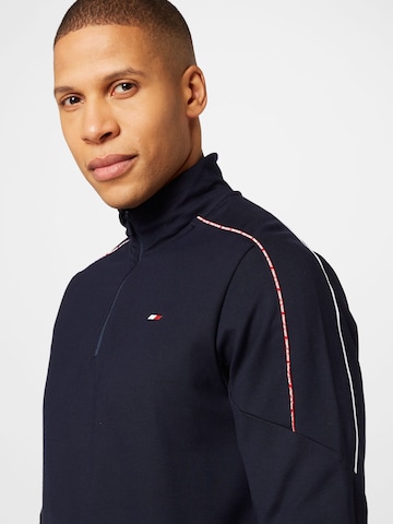 TOMMY HILFIGER Sweatshirt i blå