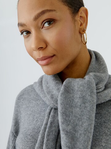 OUI Scarf in Grey