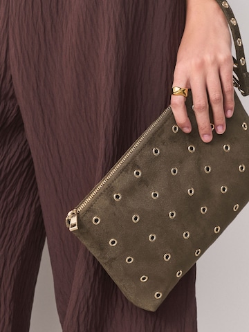 Next Clutch in Braun