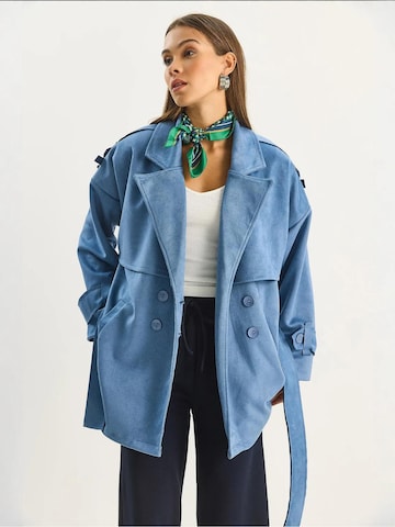 Bianco Lucci Between-seasons coat in Blue