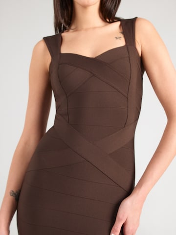 Lipsy - Vestido en marrón