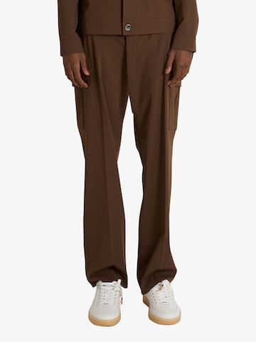 Loosefit Pantalon cargo SSEINSE en marron : devant