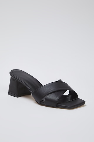 Trendyol - Sandalias en negro