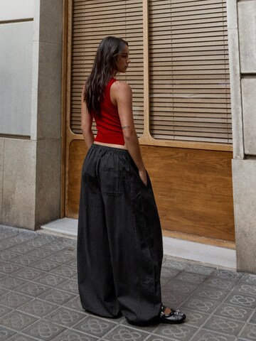 Barrel Pantalon Bershka en noir