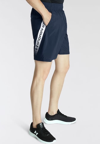 UNDER ARMOUR Regular Sportshorts in Blau