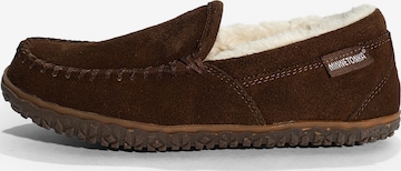 Minnetonka Mokkasiina 'Tempe' värissä ruskea: etupuoli