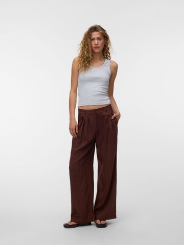 VERO MODA - Pierna ancha Pantalón plisado 'VMPolly' en marrón