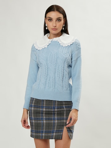 Influencer Pullover in Blau: predná strana