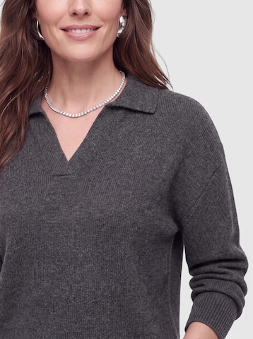 everly® Pullover in Grau