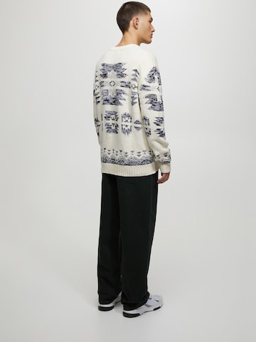 Pull&Bear Sweater in White