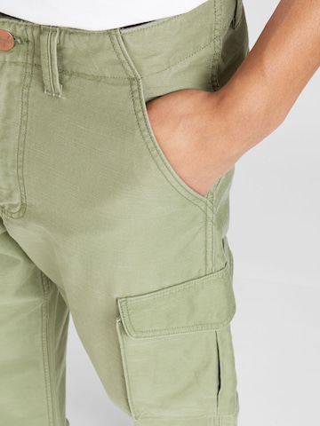 WRANGLER Regularen Kargo hlače 'CASEY JONES' | zelena barva