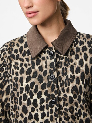 Veste mi-saison 'PCJunia' PIECES en marron