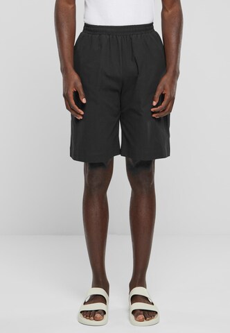 Urban Classics Loosefit Shorts in Schwarz