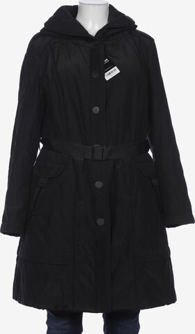 Madeleine Jacket & Coat in XL in Black: front