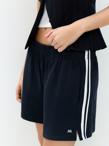 Loosefit Pantalon Pull&Bear en bleu