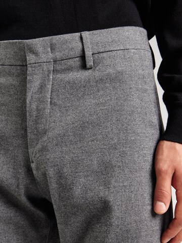 NN07 - Regular Calças chino 'Theo 1067' em preto