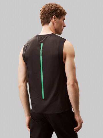 T-Shirt fonctionnel 'Gym' Calvin Klein Sport en marron